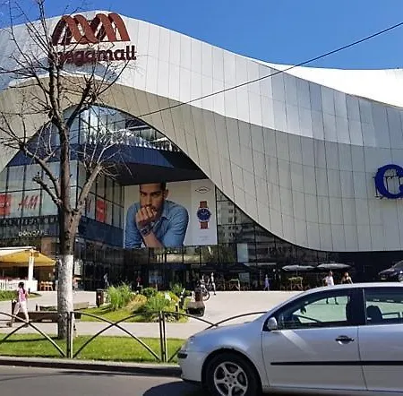 Arena Nationala Megamall Monza 아파트 *